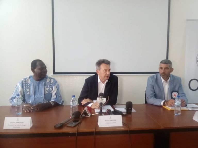 Actions humanitaires : Plus de 21 000 personnes ont été prises en charge par le CICR 7 Actions humanitaires : Plus de 21 000 personnes ont été prises en charge par le CICR 7