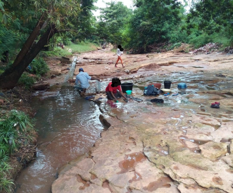 Marigot Houet : L'antre de la lessive 3 Marigot Houet : L'antre de la lessive 3