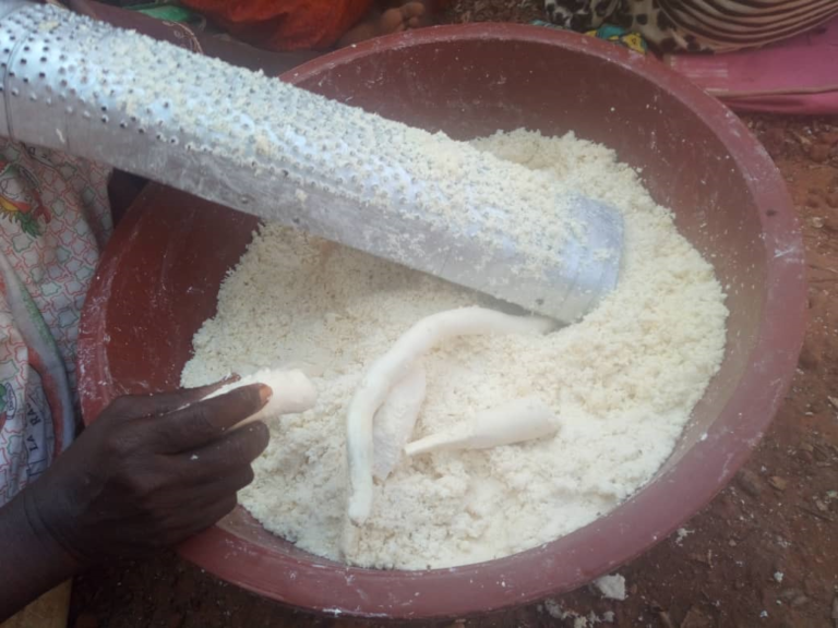 Bobo-Dioulasso : L'attiéké, l'autre occupation de Suzanne Zerbo 13