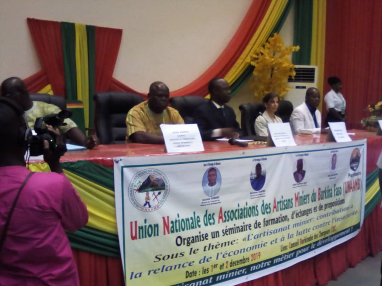Burkina : Les acteurs du sous-secteur des mines outillés 4 Burkina : Les acteurs du sous-secteur des mines outillés 4