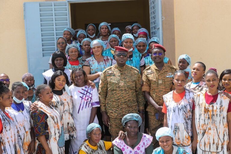 Burkina: Damiba encourage les veuves et les orphelins des militaires tombés au front 1