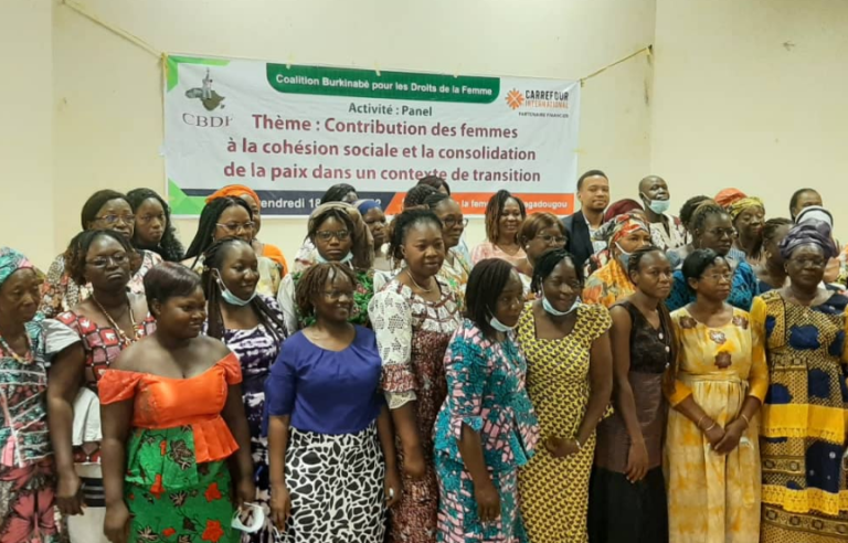 Transition au Burkina : le rôle de pacificatrices des femmes en débat 8