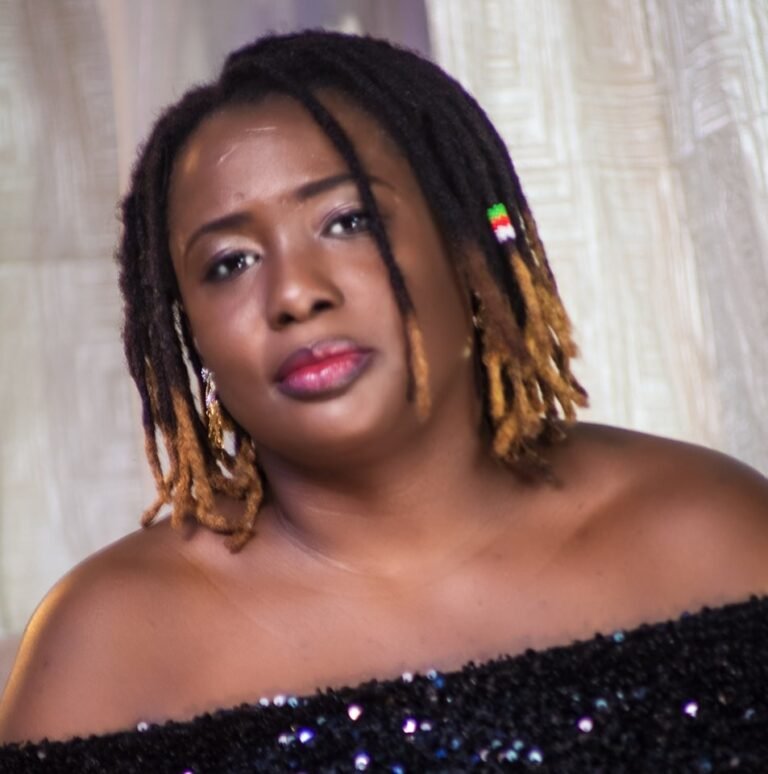 Syntiche Guebré : la maman de plus de 500 filles 1 Syntiche Guebré : la maman de plus de 500 filles 1