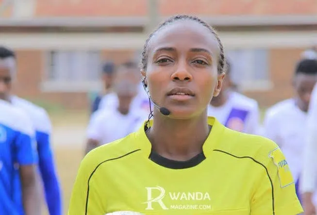 Salima Mukansanga: l'une des 6 femmes qui arbitreront le Coupe du monde au Quatar 1
