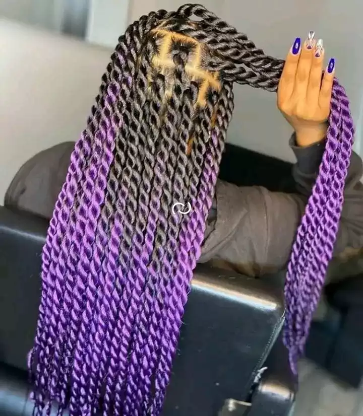 « Je porte des mèches de couleur bleue, jaune…, pour me distinguer des autres filles » : Fabiola Ouédraogo, étudiante 1 « Je porte des mèches de couleur bleue, jaune…, pour me distinguer des autres filles » : Fabiola Ouédraogo, étudiante 1