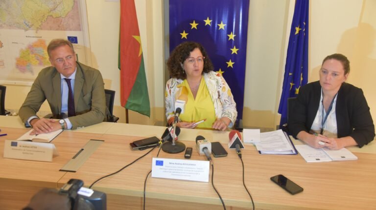 Aide humanitaire : L’Union Européenne soulage les déplacés internes de Seytenga avec 200 millions de FCFA 1