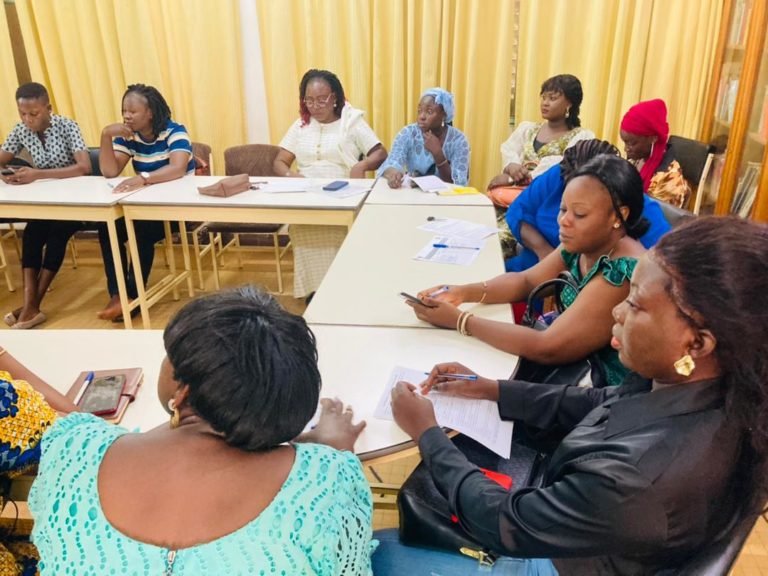Burkina : des plumes de femmes journalistes pour promouvoir la paix 13
