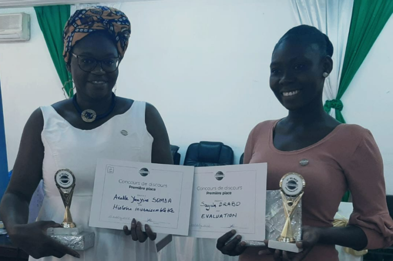 Toastmasters : Axelle Somda et Sayda Drabo, première du concours de discours invraisemblable et de l’évaluation 1