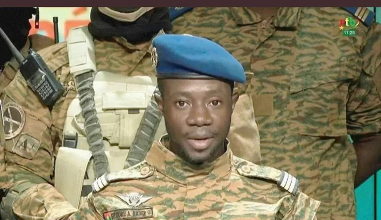 Burkina : Le capitaine Sidsoré Ouédraogo et deux proches aux arrêts pour complot, désertion et vol d'aéronef (AIB) 12