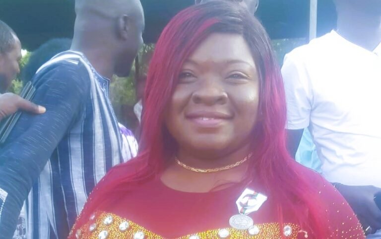 Mérite : Martine Yabré dédie sa médaille aux femmes et jeunes filles et garçons du Burkina 1 Mérite : Martine Yabré dédie sa médaille aux femmes et jeunes filles et garçons du Burkina 1