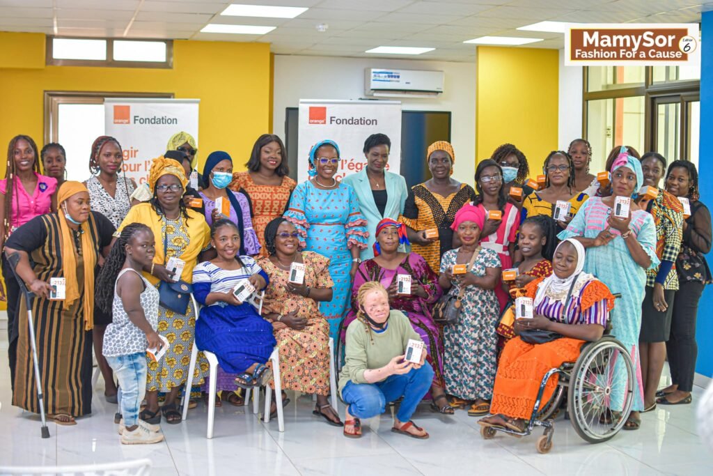 MamySor Fashion For A Cause : la Fondation Orange offre des téléphones à 25 femmes 1