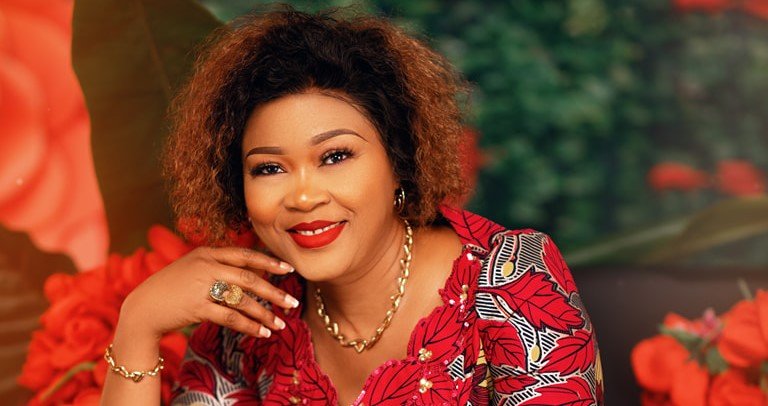 Chronique : les humm… de Mariam Vanessa Touré sur –Saint-Valentin, Dites-le et faites-le avec… AMOUR ! 1 Chronique : les humm… de Mariam Vanessa Touré sur –Saint-Valentin, Dites-le et faites-le avec… AMOUR ! 1