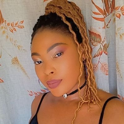 Burkina : top 5 des femmes les plus suivies sur Twitter 3