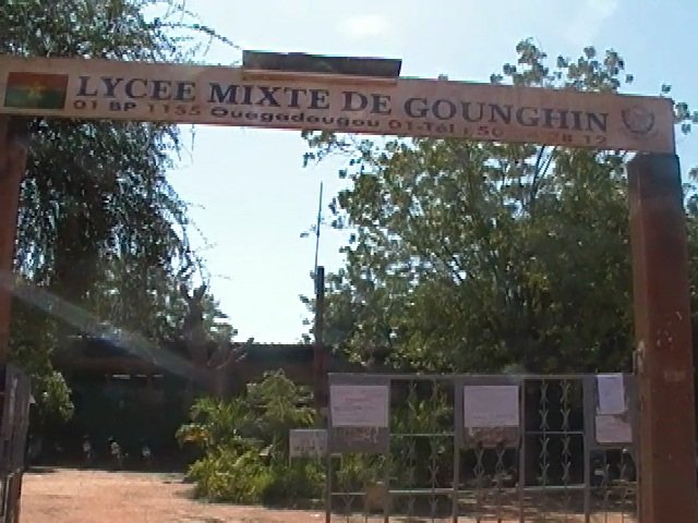 Affrontements au Lycée Mixte de Gounghin : les agresseurs promettent de revenir avec un renfort 1 Affrontements au Lycée Mixte de Gounghin : les agresseurs promettent de revenir avec un renfort 1