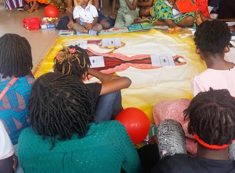 Puberté et cycle menstruel : mères et filles ont brisé le tabou avec ‘’kiff’’ 1 Puberté et cycle menstruel : mères et filles ont brisé le tabou avec ‘’kiff’’ 1