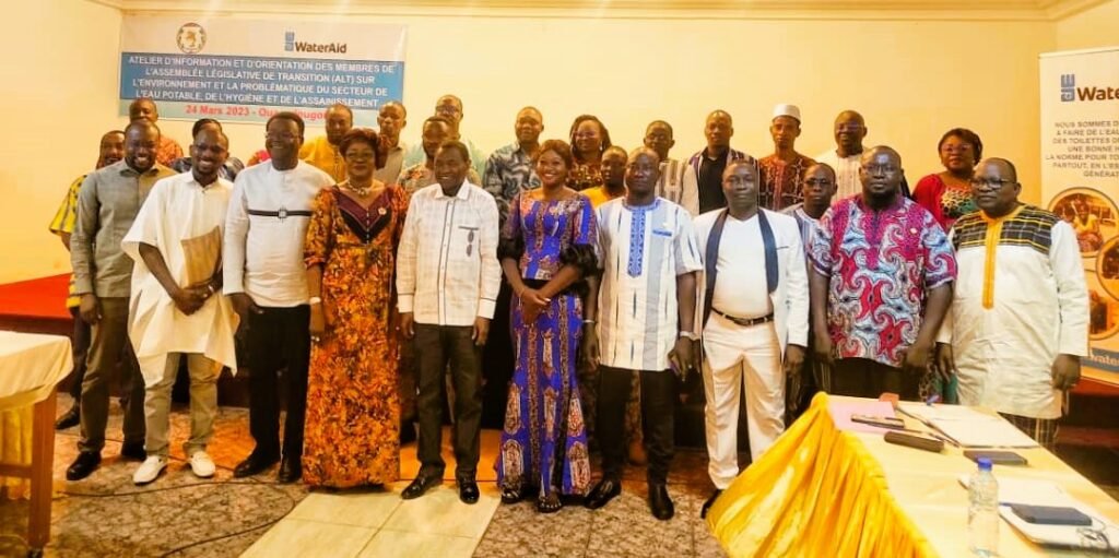 Burkina : WaterAid Burkina documente des députés de l’ALT sur les défis du Wash 2