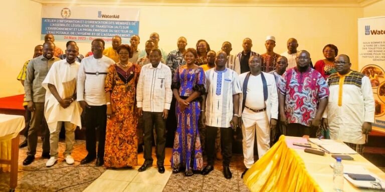 Burkina : WaterAid Burkina documente des députés de l’ALT sur les défis du Wash 22