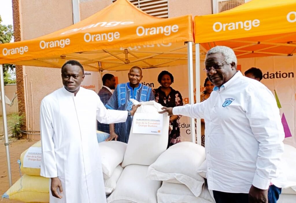 La Fondation Orange Burkina Faso solidaire de la communauté catholique 4