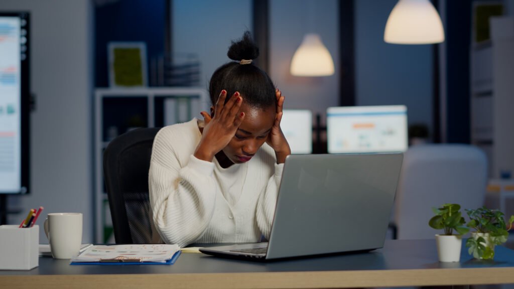 #AuNomDesFemmes | Prévenir et éliminer la violence sexiste facilitée par la technologie à l’ère du numérique 2