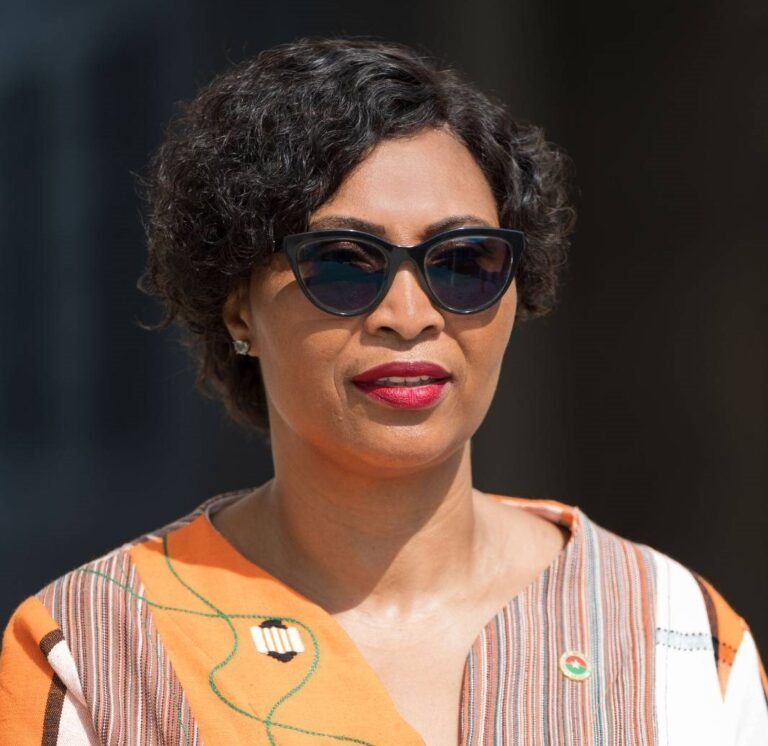 Coopération : l'Ambassadeur Maïmounata Ouattara présente ses lettres de créance au Président de l’Autriche 1 Coopération : l'Ambassadeur Maïmounata Ouattara présente ses lettres de créance au Président de l’Autriche 1
