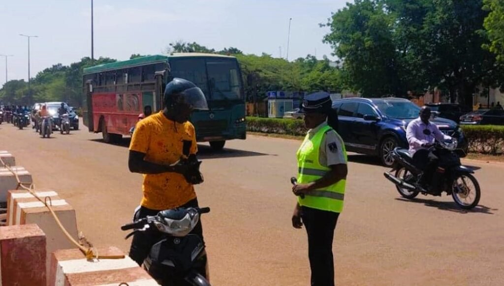 Burkina : la eContravention, la nouvelle application de paiement des amendes routières 2 Burkina : la eContravention, la nouvelle application de paiement des amendes routières 2