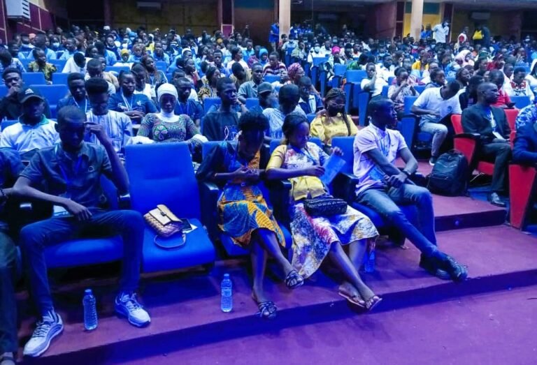 Burkina : des jeunes renforcent leur capacité sur l’éduction financière 1 Burkina : des jeunes renforcent leur capacité sur l’éduction financière 1