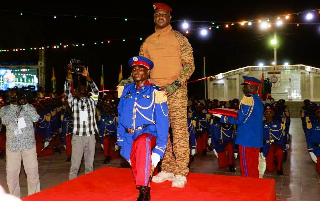 Burkina : 7 femmes sur 111 Sous-Lieutenants prêts à servir la Nation 1 Burkina : 7 femmes sur 111 Sous-Lieutenants prêts à servir la Nation 1