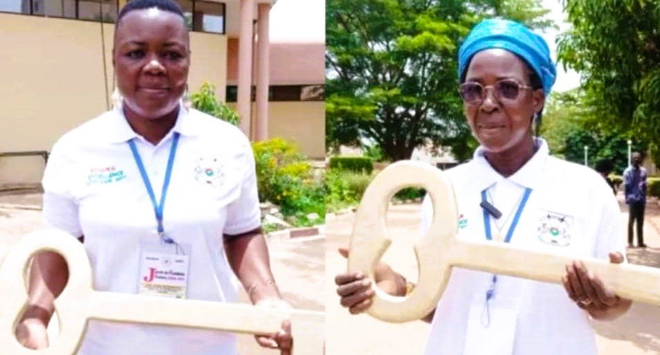 Journée de l’excellence scolaire 2023 : une villa et 500 000 FCFA pour chacune des 2 meilleures enseignantes 2 Journée de l’excellence scolaire 2023 : une villa et 500 000 FCFA pour chacune des 2 meilleures enseignantes 2