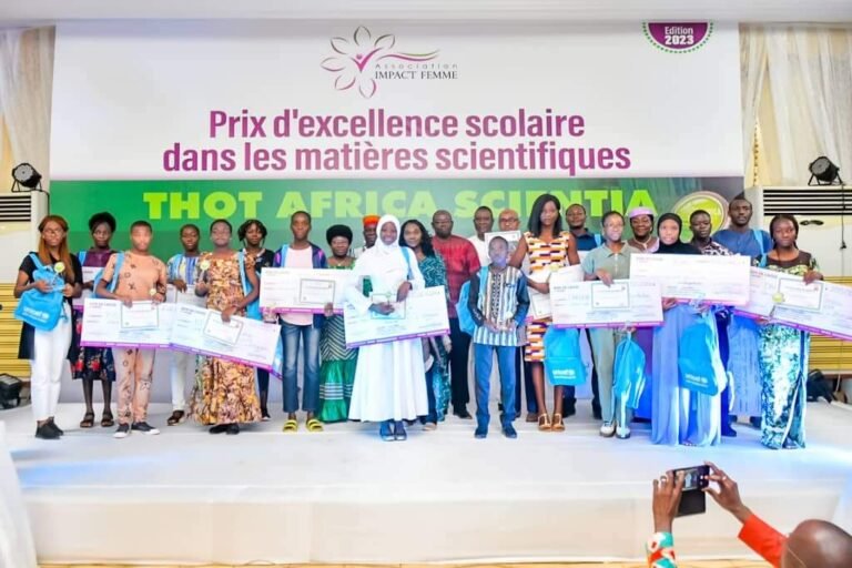 Excellence scientifique : 18 filles ont reçu des bourses d’études de l’association Impact Femme 10