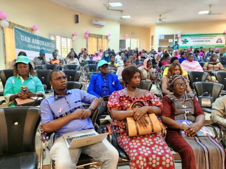 Santé: le club des étudiants en Pharmacie de l’université Saint Thomas d’Aquin sensibilise la population contre le cancer de sein 9