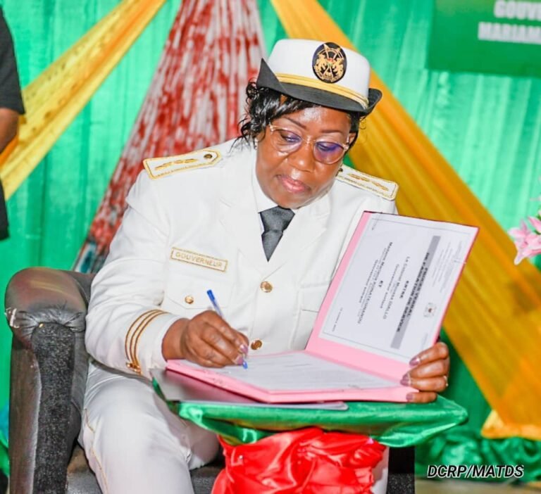 Hauts-Bassins : Mariama Konaté/Gnanou installée dans ses fonctions de gouverneure 8