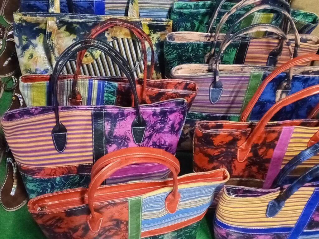 Association Mères Solidaires : Une soirée d’exposition vente pour célébrer l’autonomisation des femmes déplacées internes 2 Association Mères Solidaires : Une soirée d’exposition vente pour célébrer l’autonomisation des femmes déplacées internes 2