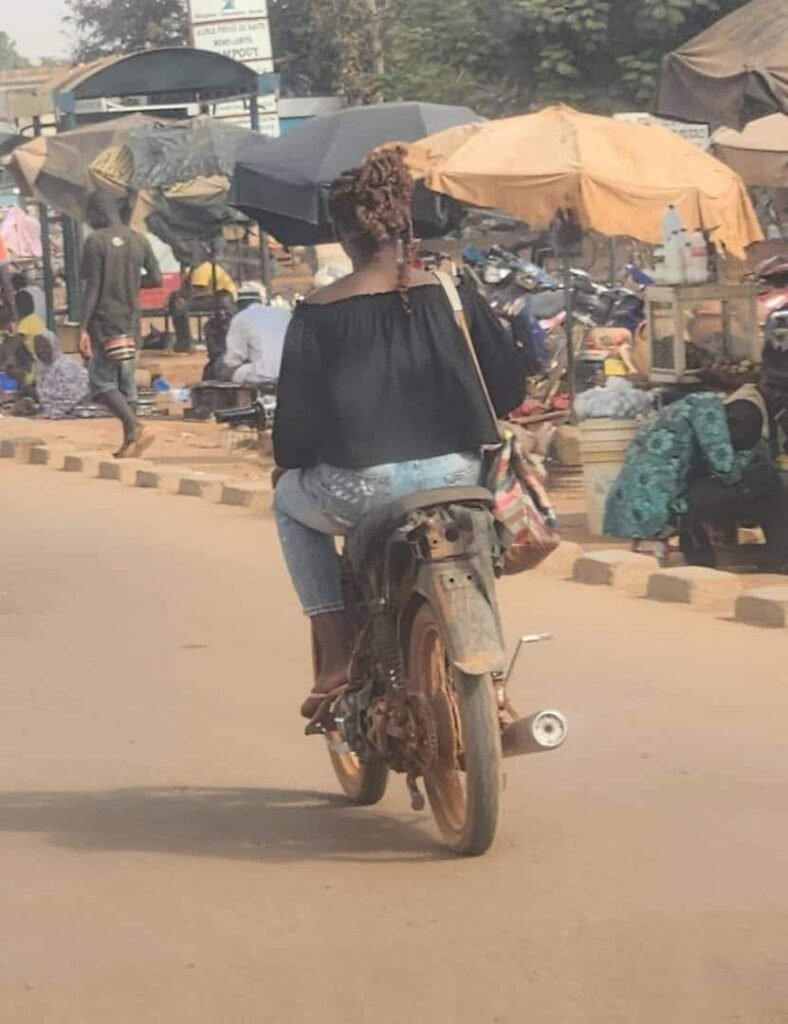 Raïssa Compaoré : celle qui ne cesse de donner l’espoir 2 Raïssa Compaoré : celle qui ne cesse de donner l’espoir 2