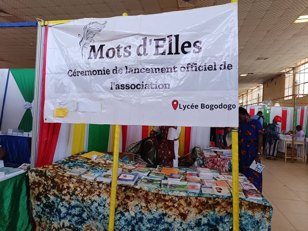 FILO 2023 : L’association ‘’Mot d’Elles'' fait la promotion des écrivaines burkinabè 2 FILO 2023 : L’association ‘’Mot d’Elles'' fait la promotion des écrivaines burkinabè 2