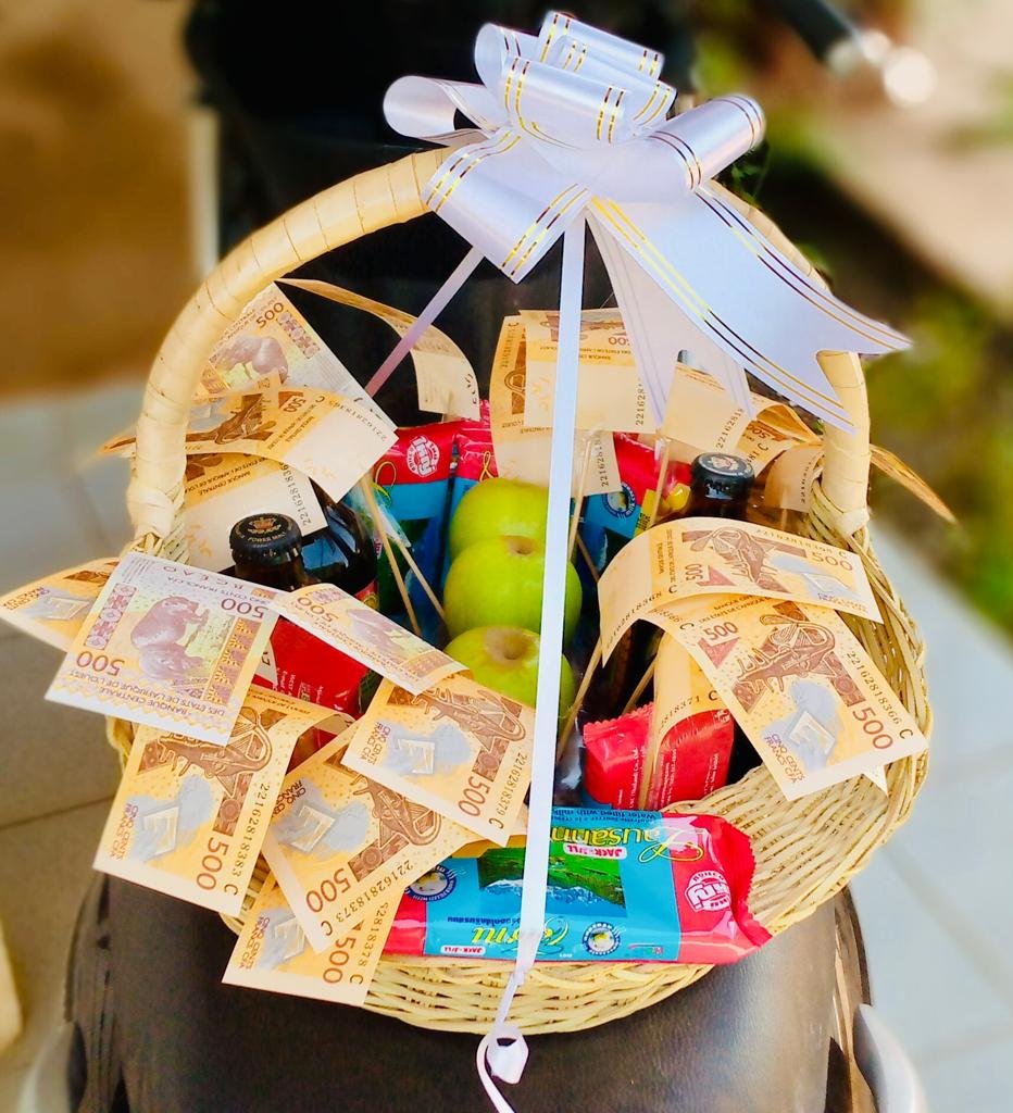 Djamilatou Raïssa Dama: De communicante à confectionneuse de bouquets d’argent 10 Djamilatou Raïssa Dama: De communicante à confectionneuse de bouquets d’argent 10