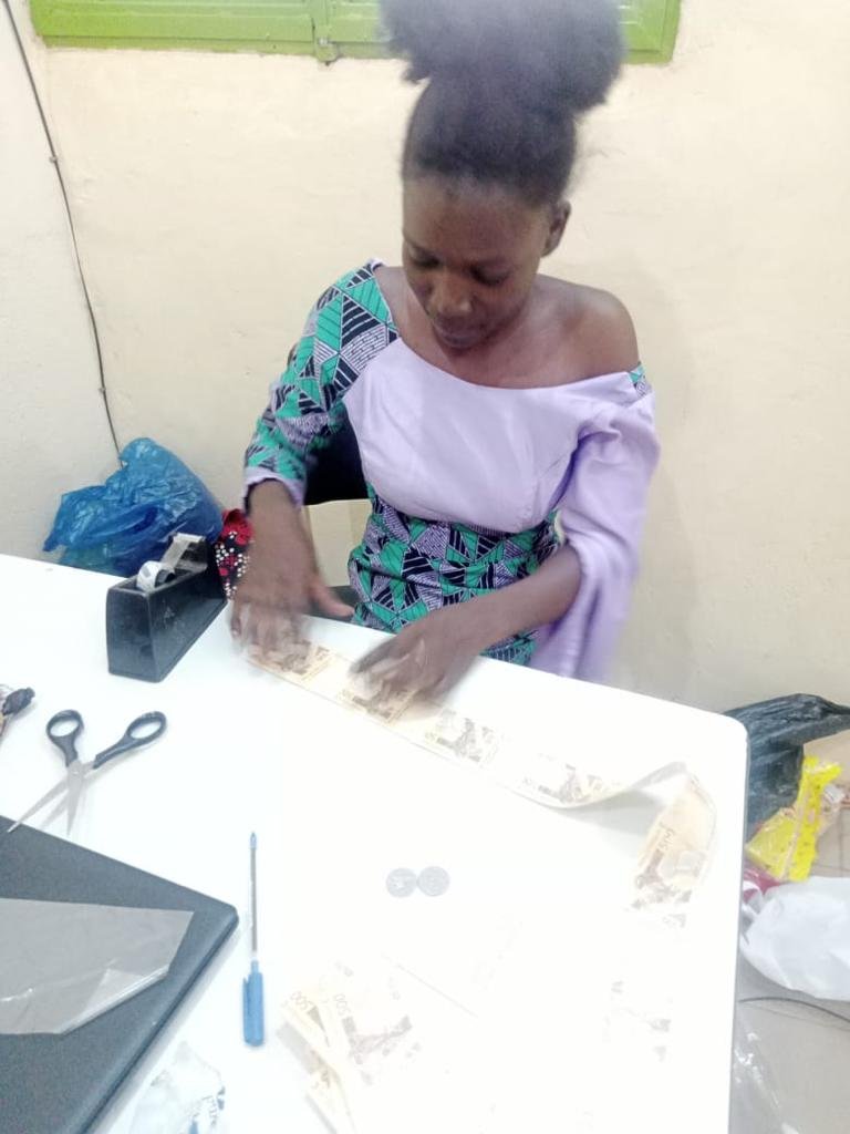 Djamilatou Raïssa Dama: De communicante à confectionneuse de bouquets d’argent 9 Djamilatou Raïssa Dama: De communicante à confectionneuse de bouquets d’argent 9