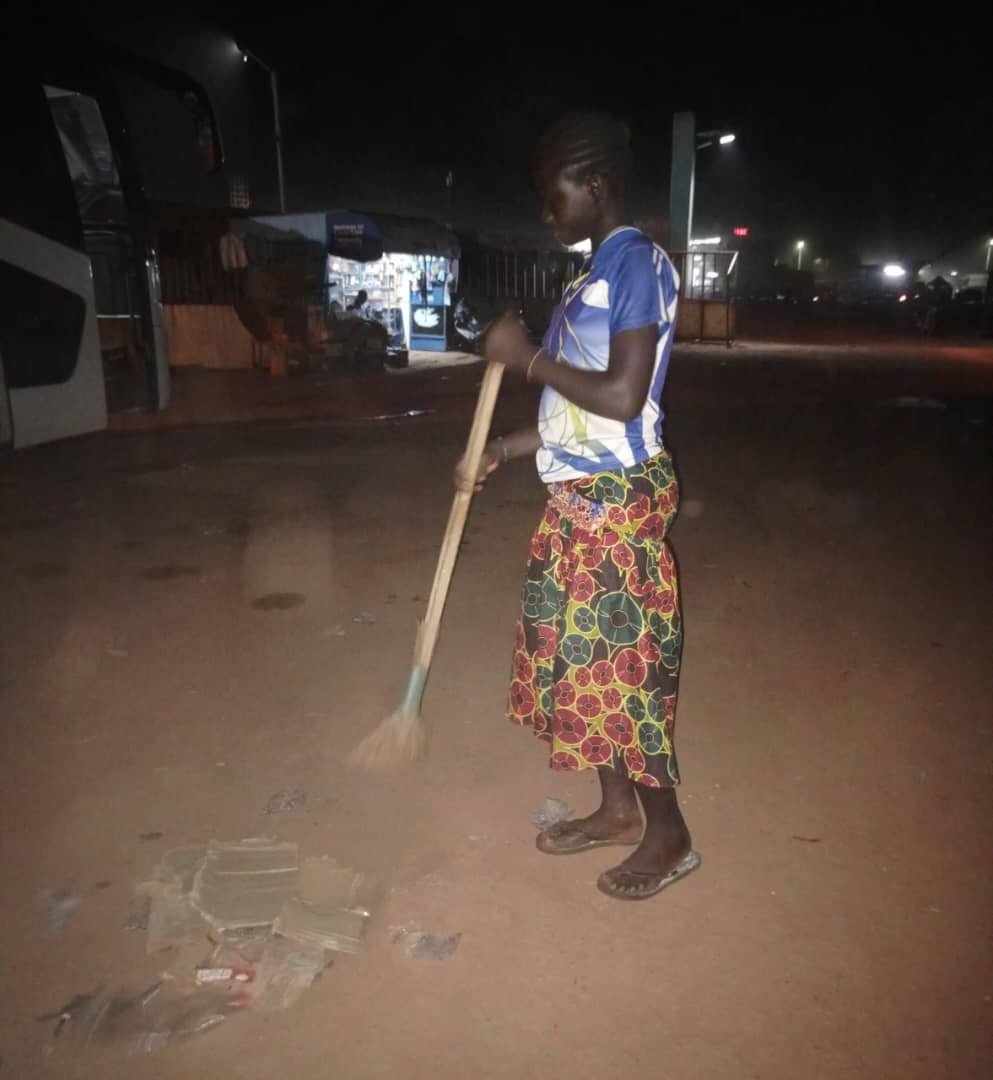 Bénédicte Zongo: La technicienne de surface qui rêve de devenir une grande styliste 2 Bénédicte Zongo: La technicienne de surface qui rêve de devenir une grande styliste 2