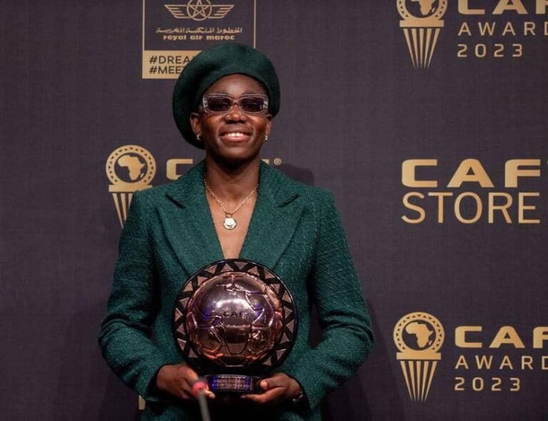 Nigeria : Asisat Oshoala désignée meilleure joueuse africaine à la CAF Awards 2023 2