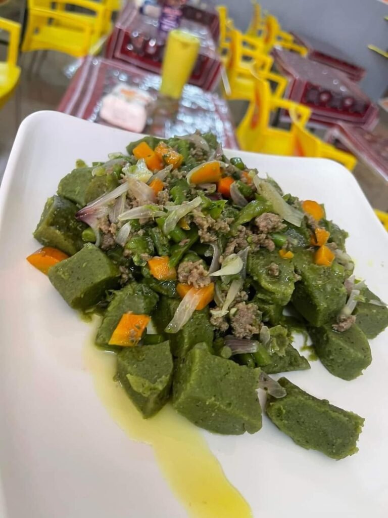 Des fastfoods ‘’babenda, Gonré, koumvado’’, le rêve de Mam Sank 2 Des fastfoods ‘’babenda, Gonré, koumvado’’, le rêve de Mam Sank 2