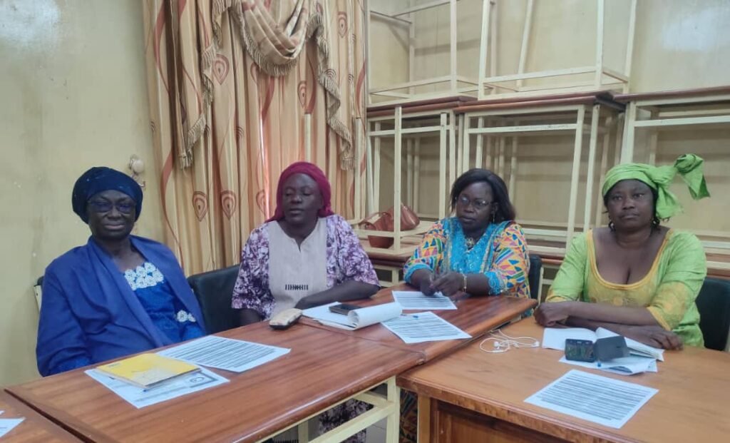 VIH/Sida : L’association Aide-moi à Être Mère outille des femmes et jeunes filles sur le leadership transformationnel 2 VIH/Sida : L’association Aide-moi à Être Mère outille des femmes et jeunes filles sur le leadership transformationnel 2