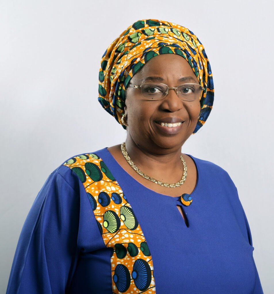 Sénégal : La ministre d’Etat Awa Marie Coll Seck, présidente de l'ITIE a rendu sa démission 2 Sénégal : La ministre d’Etat Awa Marie Coll Seck, présidente de l'ITIE a rendu sa démission 2