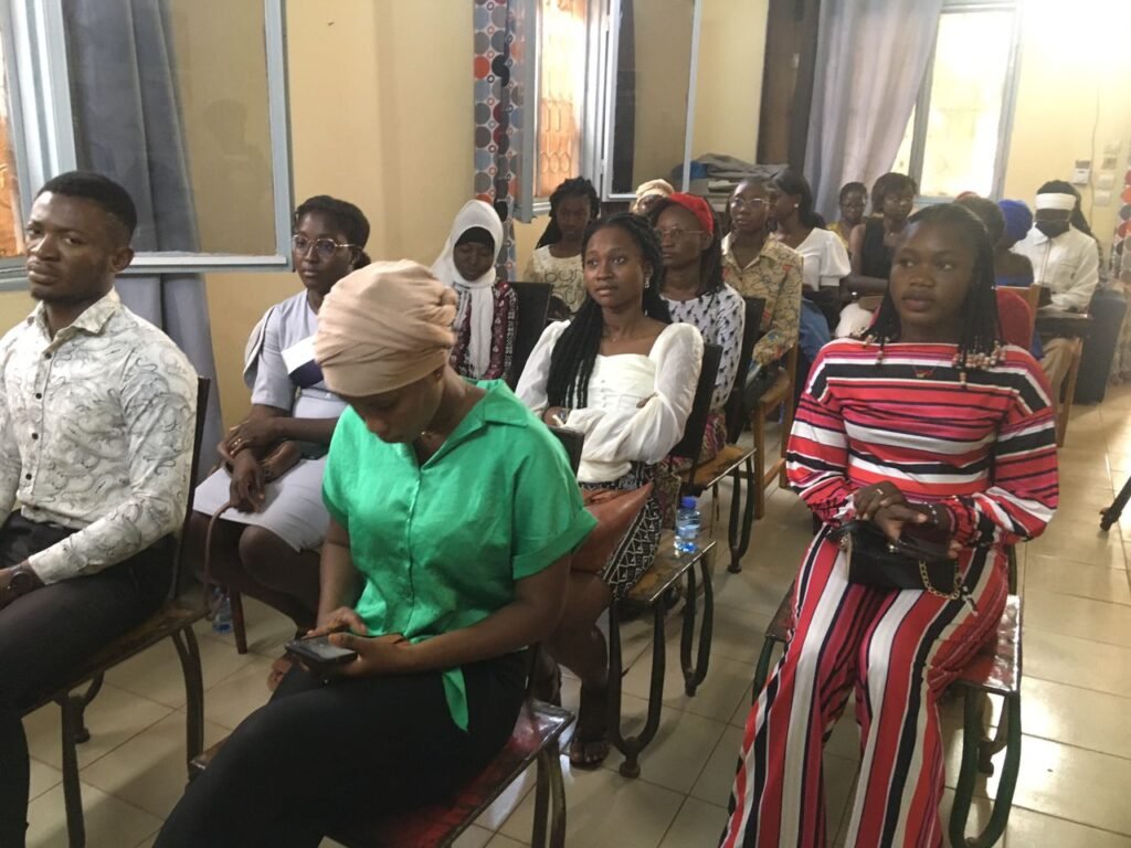 PCEUBF : 25 jeunes filles outillées en graphisme et en marketing digital 2 PCEUBF : 25 jeunes filles outillées en graphisme et en marketing digital 2
