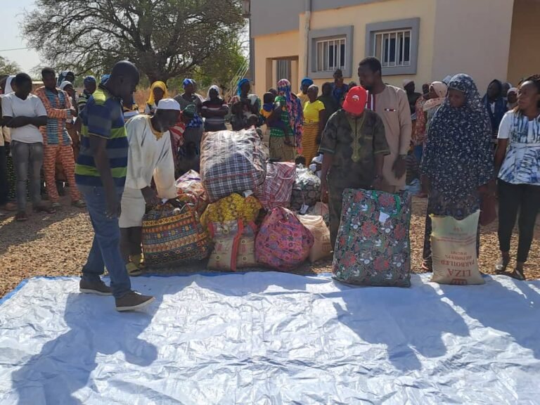 Nagreongo : L’association ABRIE fait des dons aux personnes déplacées internes 4
