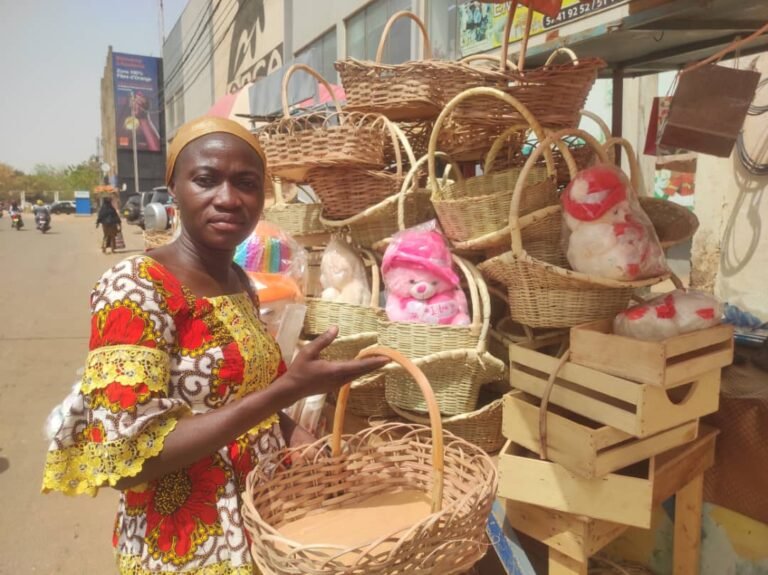 Ouagadougou : Vente de panier cadeaux, un business lucratif pour des femmes 17