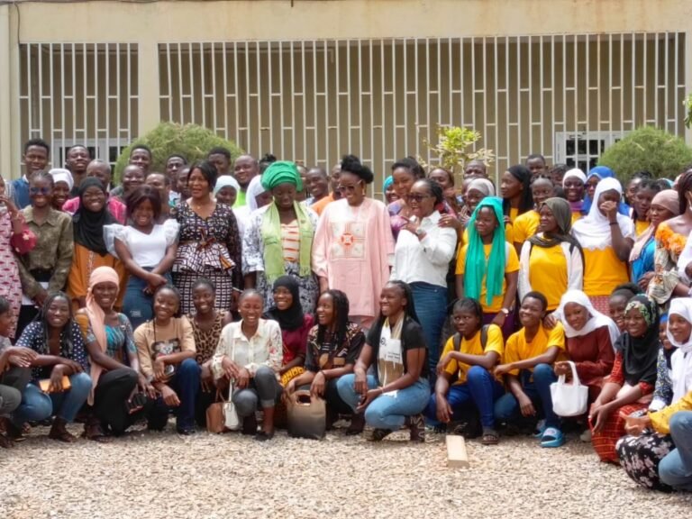 Burkina : L’Association des Jeunes Acteurs de l’Energie promeut l’implication des filles dans les secteurs scientifiques 7
