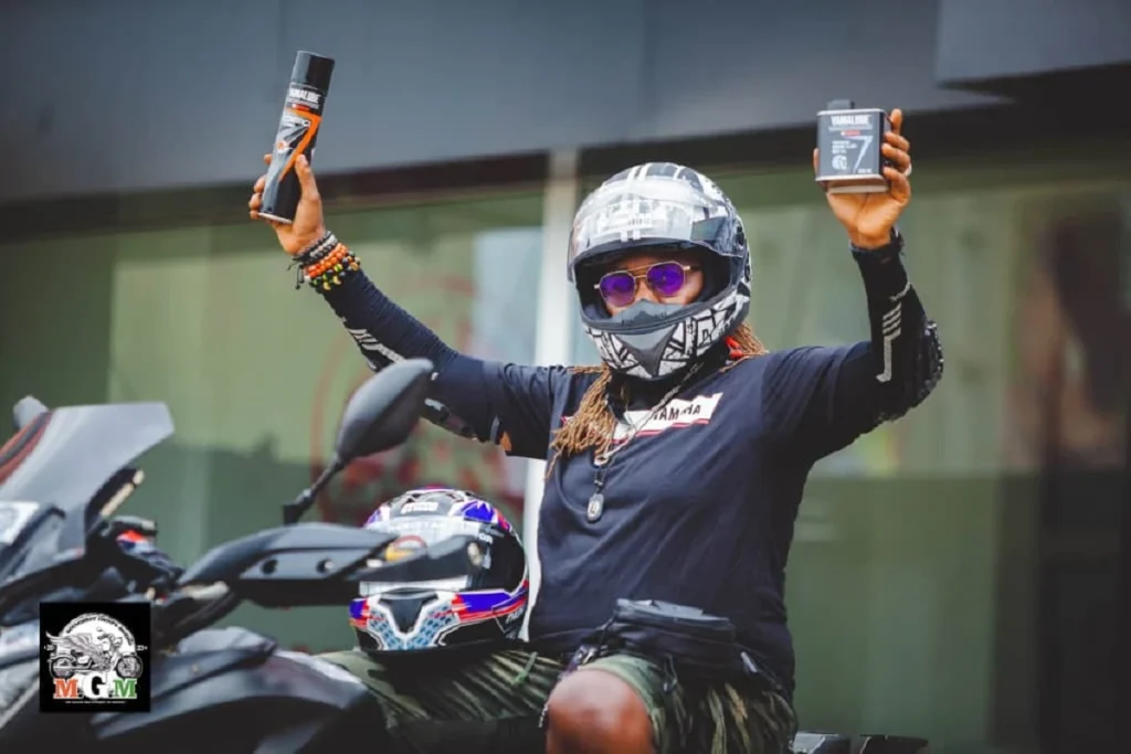 Edith Christine Bamba : La motarde ivoirienne qui doit parcourir 12 000 kilomètres en Afrique 3 Edith Christine Bamba : La motarde ivoirienne qui doit parcourir 12 000 kilomètres en Afrique 3