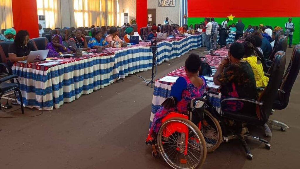 Session Alternative : Environ 300 participantes échangent sur la condition de la femme en Afrique et au Burkina 2 Session Alternative : Environ 300 participantes échangent sur la condition de la femme en Afrique et au Burkina 2