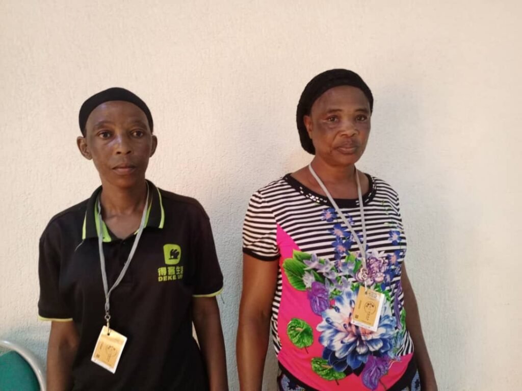 SNC 2024 : Des femmes au soin des toilettes de la maison de la culture de Bobo 5 SNC 2024 : Des femmes au soin des toilettes de la maison de la culture de Bobo 5