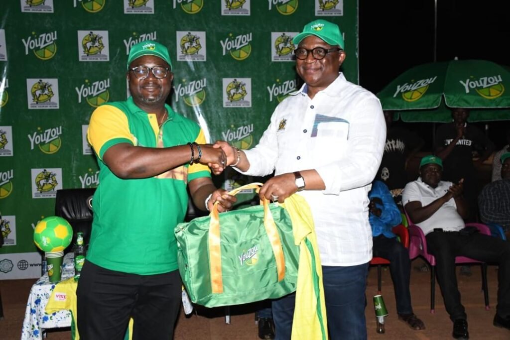 Handball : La marque Youzou de la BRAKINA-SODIBO accompagne l’équipe féminine de l’ASFA Yennenga 3 Handball : La marque Youzou de la BRAKINA-SODIBO accompagne l’équipe féminine de l’ASFA Yennenga 3