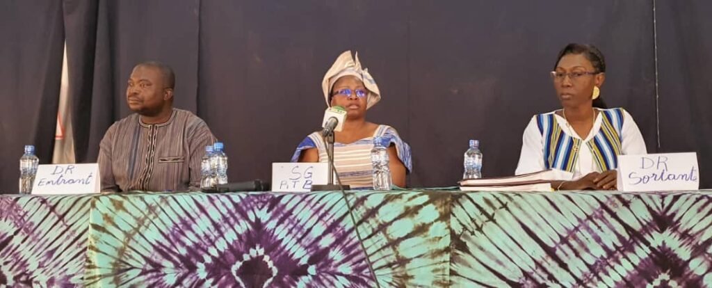 RTB2 Hauts-Bassins: Eveline Dabiré quitte la ''maison'' après 5 années de service 2 RTB2 Hauts-Bassins: Eveline Dabiré quitte la ''maison'' après 5 années de service 2